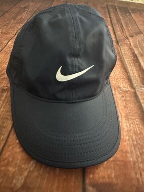 Nike Women’s Navy Dri-FIT Performance Cap with White Logo
